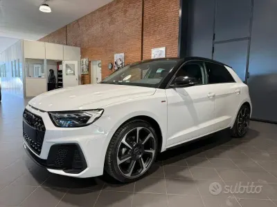 Käytetty Audi A1 S-Line 116 HP (85 kW) 2025 Valkoinen Katumaasturi