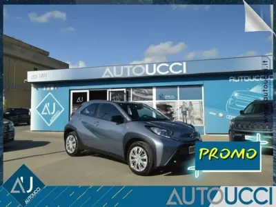 Usata Toyota Aygo X Active 72 CV (52 kW) 2025 Celestial gray SUV