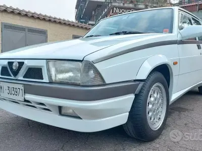 Usata Alfa Romeo 75 148 CV (108 kW) 1991 Bianco Berlina