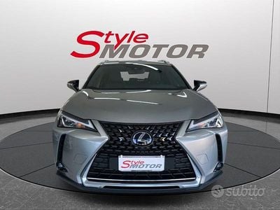 Usata Lexus UX 250h Business Edition 152 CV (111 kW) 2021 Grigio SUV