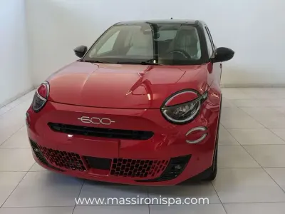 Nuova Fiat 600 La Prima 110 CV (80 kW) 2026 Rosso SUV