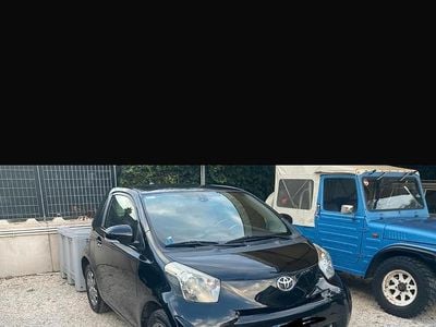 Usata Toyota iQ 98 CV (72 kW) 2009 Nero Utilitaria