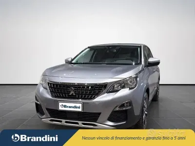 Usata Peugeot 3008 Allure 131 CV (96 kW) 2019 Argento SUV
