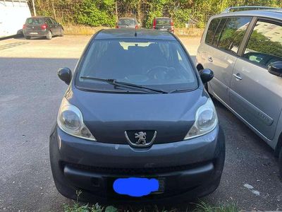Usata Peugeot 107 68 CV (50 kW) 2007 Grigio Utilitaria