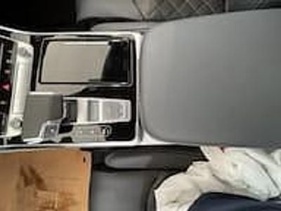 Nuova Audi Q8 S-Line 286 CV (210 kW) 2025 Bianco ghiaccio SUV