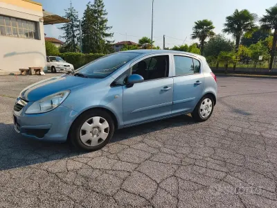 Usata Opel Corsa 80 CV (58 kW) 2007 Bluazzurro Utilitaria