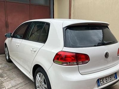 Usata VW Golf VI 122 CV (89 kW) 2011 Bianco Utilitaria