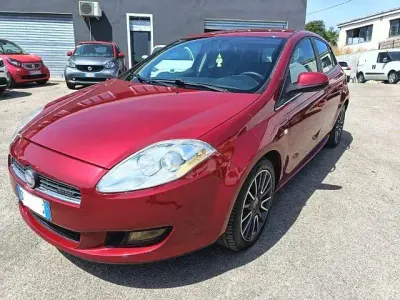 Usata Fiat Bravo 105 CV (77 kW) 2009 Bordeaux Utilitaria