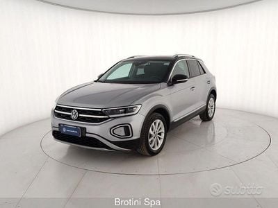 Usata VW T-Roc Style 110 CV (80 kW) 2023 Grigio SUV