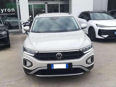 Usata VW T-Roc Life 110 CV (80 kW) 2022 Ascot grey SUV