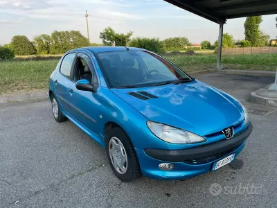 Usata Peugeot 206 75 CV (55 kW) 2000 Blu Berlina