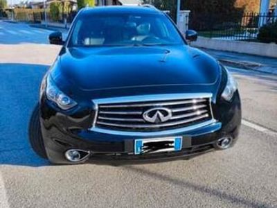Infiniti QX70