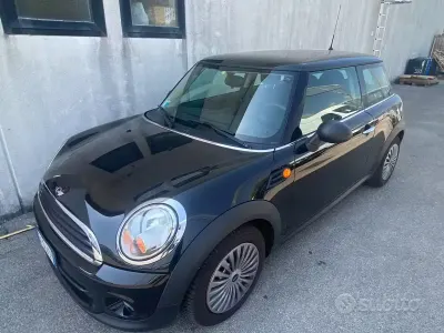 Usata Mini ONE 75 CV (55 kW) 2011 Nero Utilitaria