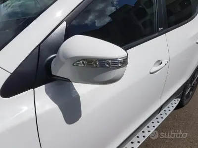 Käytetty Hyundai ix35 Xpossible 115 HP (84 kW) 2015 Valkoinen Katumaasturi