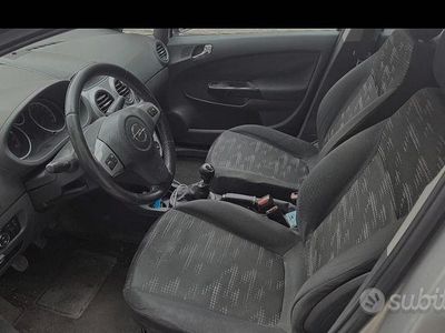 Usata Opel Combo 2011 Grigio Berlina
