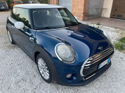Käytetty Mini Cooper D 116 HP (85 kW) 2014 Sininen Viistoperä