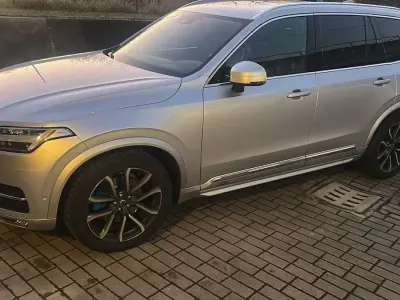 Usata Volvo XC90 Inscription 235 CV (172 kW) 2017 Argento SUV