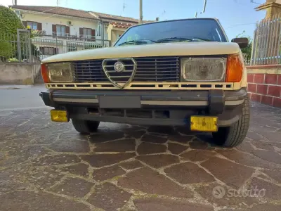 Usata Alfa Romeo Giulietta 109 CV (80 kW) 1981 Giallo Berlina