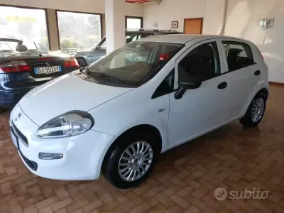 Usata Fiat Punto 77 CV (56 kW) 2018 Bianco Utilitaria