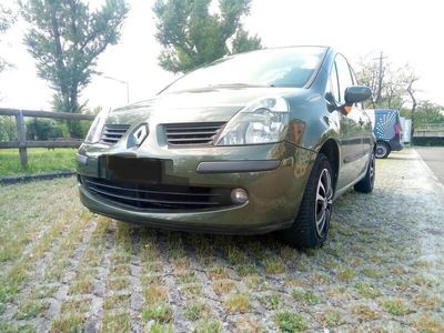 Usata Renault Modus 98 CV (72 kW) 2006 Verde Monovolume