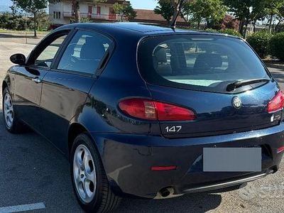 Begagnad Alfa Romeo 147 2007 Blå Halvkombi