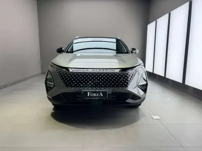 Usata Omoda 5 147 CV (108 kW) 2026 Aviation silver & black roof SUV