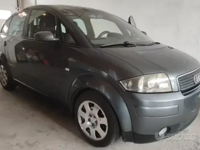 Usata Audi A2 75 CV (55 kW) 2004 Grigio Utilitaria