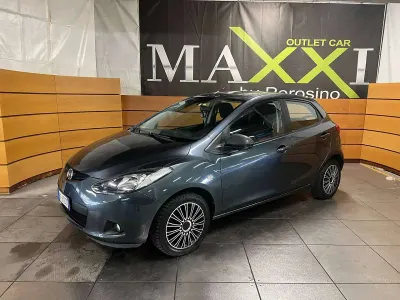 Usata Mazda 2 72 CV (52 kW) 2011 Grigio Utilitaria