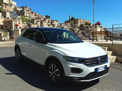 Usata VW T-Roc Advance 116 CV (85 kW) 2018 Bianco SUV