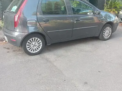 Usata Fiat Punto 60 CV (44 kW) 2009 Grigio Utilitaria
