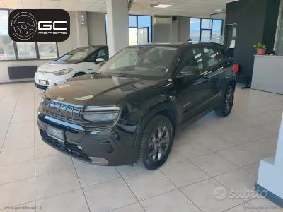 Begagnad Jeep Avenger Longitude 101 HK (74 kW) 2024 Svart SUV