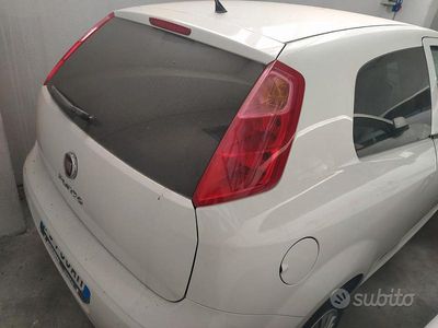 Usata 2015 Fiat Punto Furgone | 5300 €