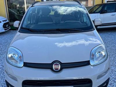 Usata Fiat Panda Lounge 80 CV (58 kW) 2014 Beige Utilitaria