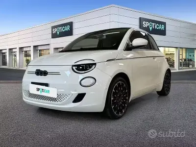 Usata Fiat 500C La Prima 86 kW (118 CV) 2023 Bianco Cabrio