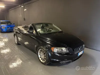 Usata Volvo C70 Momentum 179 CV (131 kW) 2007 Nero Cabrio