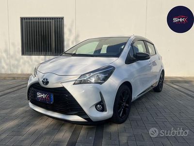 Usata Toyota Yaris Active 72 CV (52 kW) 2019 Bianco Berlina