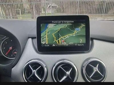 Begagnad Mercedes B200 136 HK (100 kW) 2018 Svart Minibuss