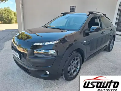 Usata Citroën C4 Shine 99 CV (72 kW) 2017 Nero SUV
