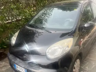 Gebraucht Citroën C1 68 PS (50 kW) 2008 Schwarz Kleinwagen