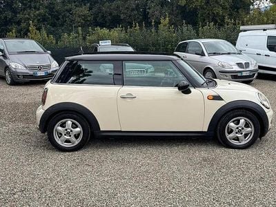Usata Mini Cooper D Chili 109 CV (80 kW) 2008 Beige Utilitaria