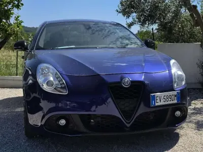 Usata Alfa Romeo Giulietta Exclusive 150 CV (110 kW) 2014 Blu/azzurro Utilitaria