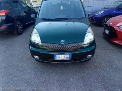 Usata Toyota Yaris Verso Sol 86 CV (63 kW) 2001 Verde Monovolume