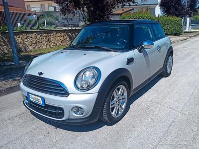 Usata Mini Cooper D 112 CV (82 kW) 2011 Bianco Utilitaria