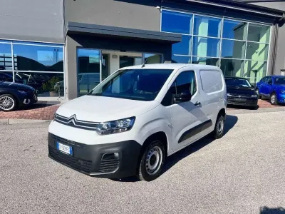 Usata Citroën Berlingo 102 CV (75 kW) 2023 Bianco Monovolume
