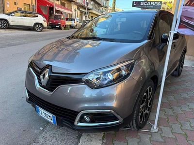 Usata Renault Captur 90 CV (66 kW) 2015 Grigio SUV