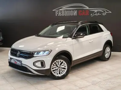 Usata VW T-Roc Life 116 CV (85 kW) 2023 Bianco SUV