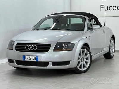 Usata Audi TT Roadster 150 CV (110 kW) 2003 Grigio Cabrio