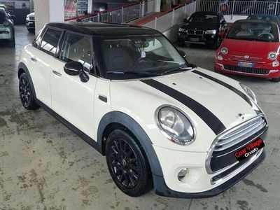 Usata Mini Cooper D Business 116 CV (85 kW) 2016 Beige Utilitaria