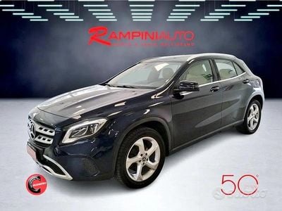 Usata Mercedes GLA200 135 CV (99 kW) 2018 Blu SUV