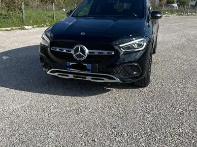 Usata Mercedes GLA200 150 CV (110 kW) 2020 SUV